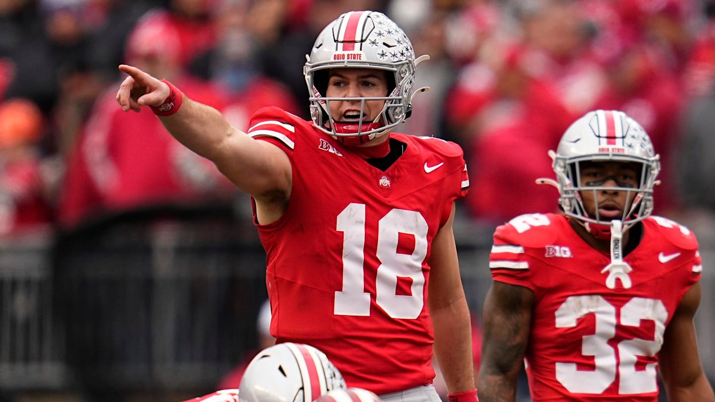 AP top 25 poll: SEC hopefuls, Indiana fall in college football rankings for Rivalry Week