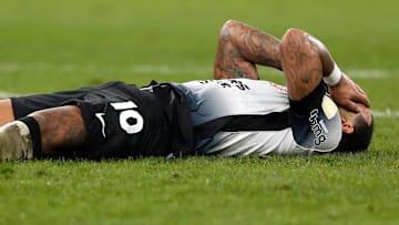 Memphis Depay passou em branco e foi criticado por torcedores