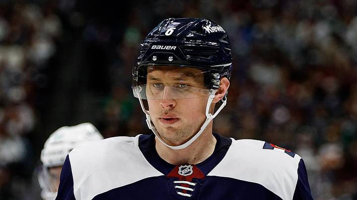 Colorado Avalanche defenseman Erik Johnson (6) 