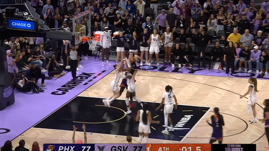 The Valkyries were not happy about the late foul call on Mercury forward Alyssa Thomas's drive to the basket in the final seconds of their Monday loss. | via Phoenix Mercury