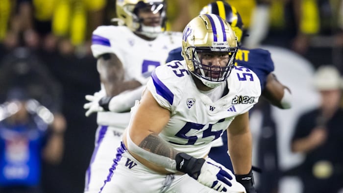 Jan 8, 2024; Houston, TX, USA; Washington Huskies offensive lineman Troy Fautanu (55) against the