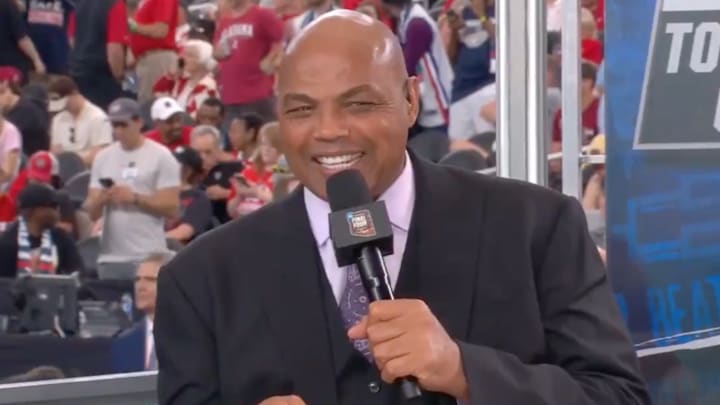 Charles Barkley getting the helium treatment during the Final Four show was too funny. Charles Barkley getting the helium treatment during the Final Four show was too funny.