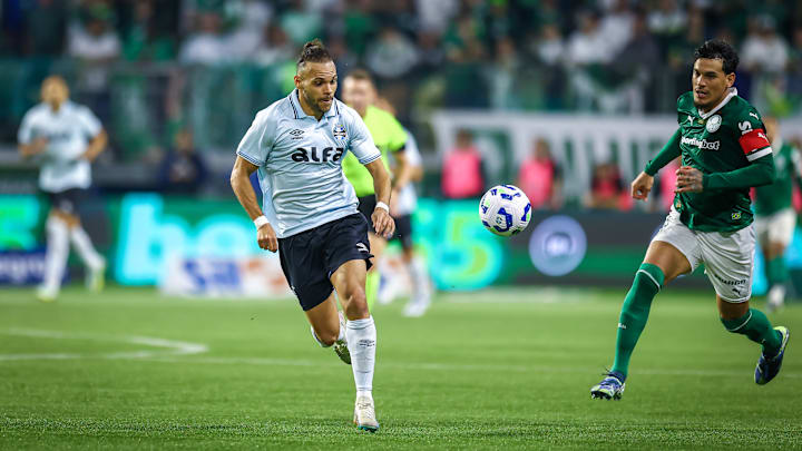 Palmeiras e Grêmio se enfrentam pela rodada nove do Brasileirão