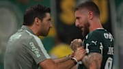 Zé Rafael já voltou a treinar com o grupo do Palmeiras e, por isso, tem boas chances de aparecer no Choque-Rei.