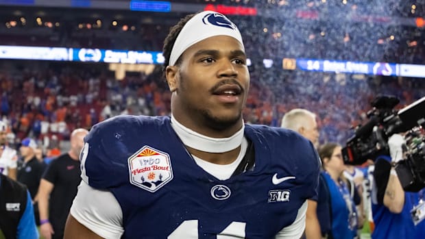 Dec 31, 2024; Glendale, AZ, USA; Penn State Nittany Lions defensive end Abdul Carter (11) after defeating the Boise State Bro