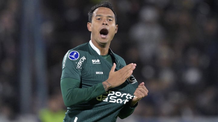 Time esmeraldino derrotou o Gimnasia nesta quinta-feira Time esmeraldino derrotou o Gimnasia nesta quinta-feira