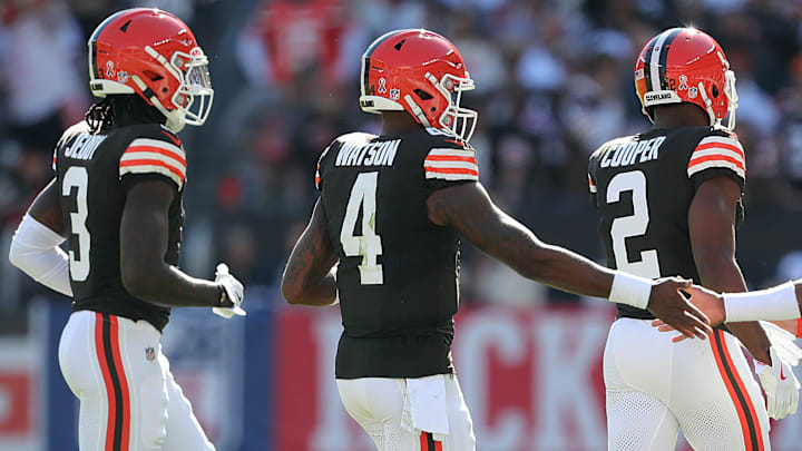 Cleveland Browns backup quarterback Jameis Winston, right, welcomes quarterback Deshaun Watson (4), wide receiver Jerry Jeudy (3) and wide receiver Amari Cooper (2) off the field during the first half of an NFL football game at Huntington Bank Field, Sunday, Sept. 8, 2024, in Cleveland, Ohio.