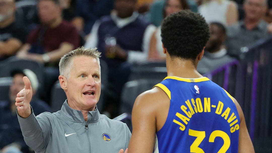 Golden State Warriors v Los Angeles Lakers