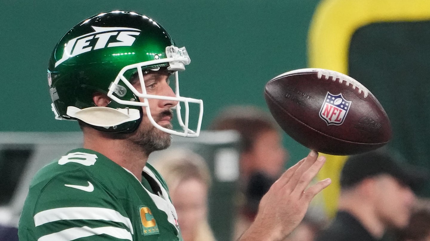 Steelers Sign Aaron Rodgers One-Year $13.85M Contract