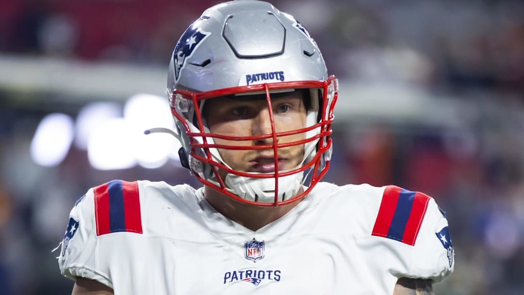 New England Patriots guard Cole Strange (69) against the Arizona Cardinals at State Farm Stadium.