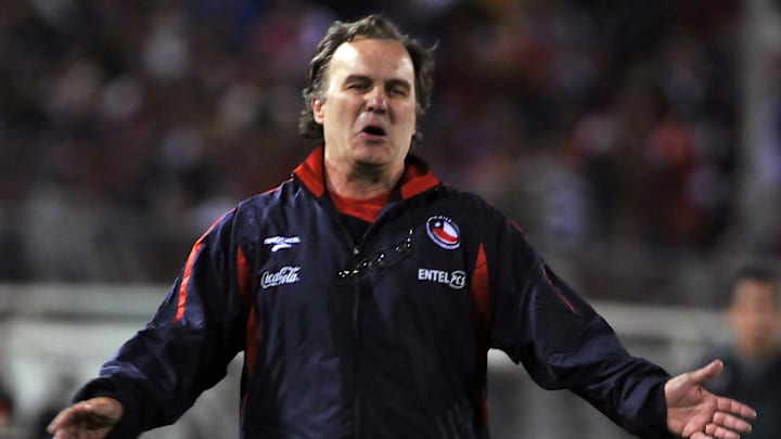 Marcelo Bielsa estuvo cerca de dirigir a Chivas Marcelo Bielsa estuvo cerca de dirigir a Chivas