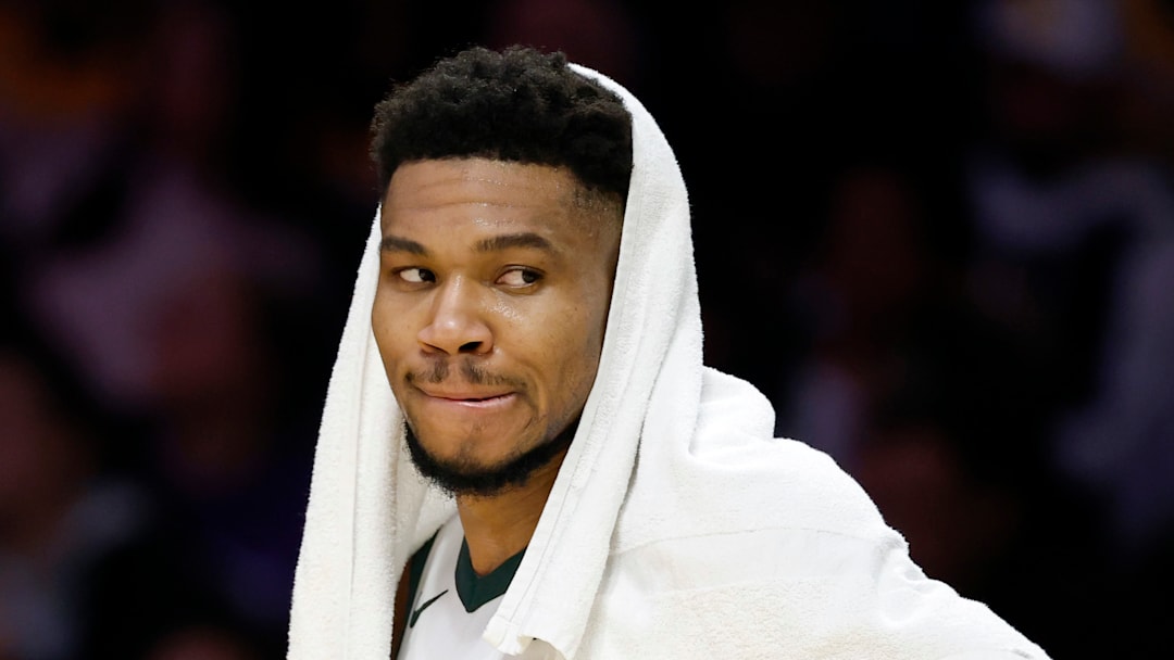 Milwaukee Bucks v Los Angeles Lakers