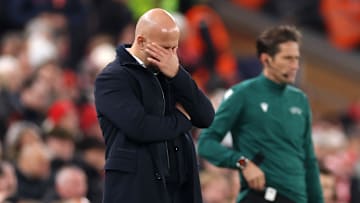 Arne Slot wirkte bei der Heimpleite gegen Eindhoven regelrecht verzweifelt