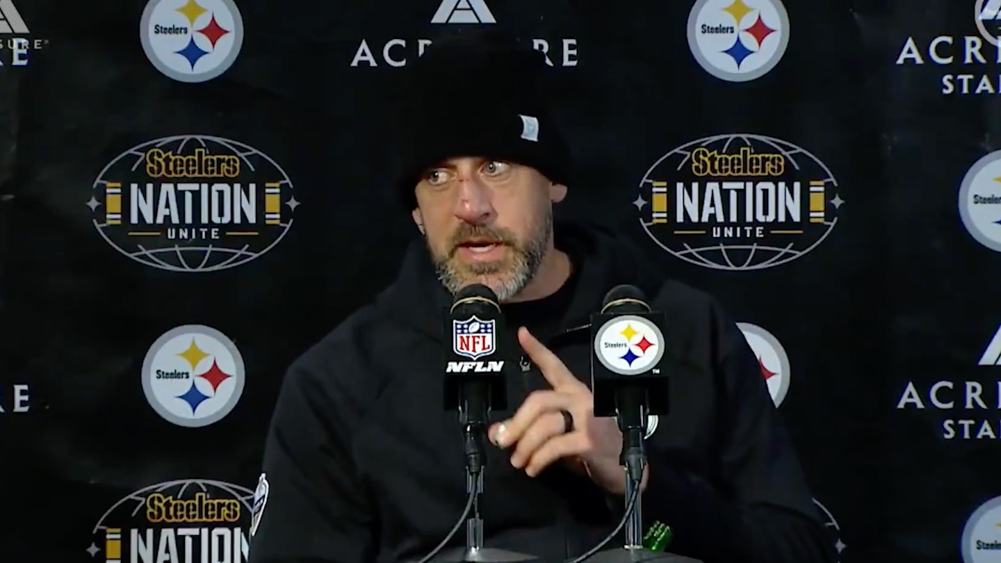 Aaron Rodgers Was Not Happy With A Question About Mike Tomlin After Latest Loss