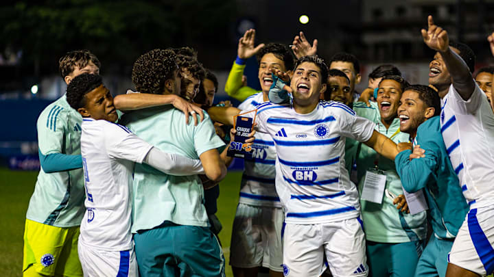 Cruzeiro derrubou invencibilidade do Grêmio na Copinha Cruzeiro derrubou invencibilidade do Grêmio na Copinha
