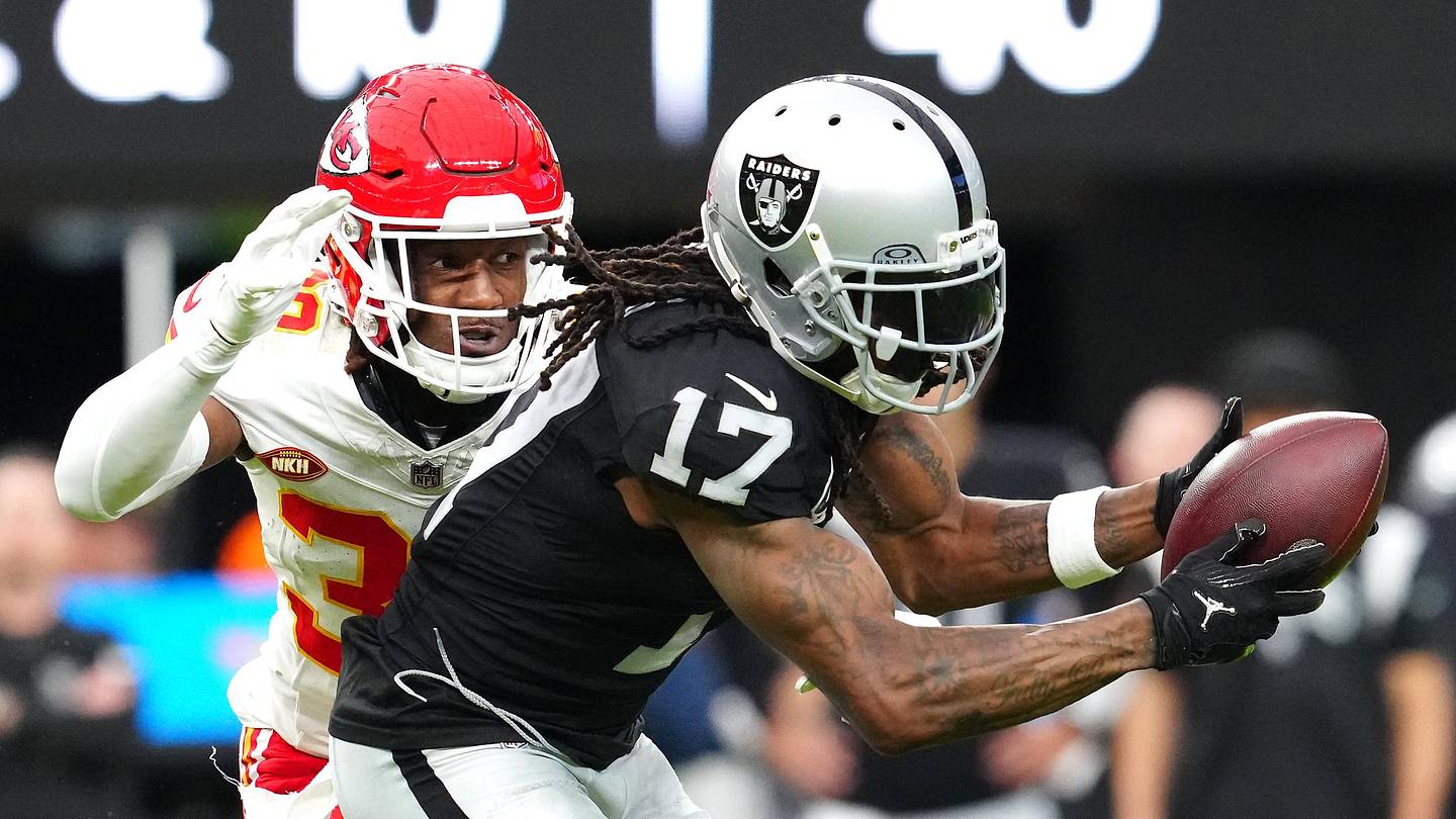 Las Vegas Raiders' Davante Adams supported Aidan O'Connell - Vimarsana News