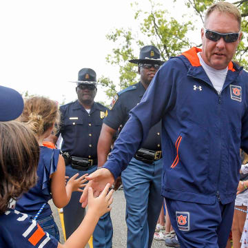 Auburn Tigers head coach Hugh Freeze is putting together another top-10 recruiting class.