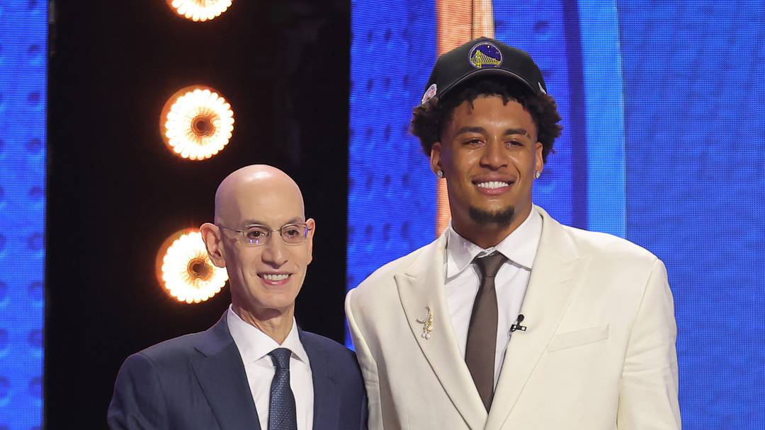 Jun 23, 2026; New York, NY, USA; NBA commissioner Adam Silver greets the eleventh pick in the 2026 NBA draft, Michigan forward Yaxel Lendeborg after he was selected by the Golden State Warriors at Barclays Center. Mandatory Credit: Brad Penner-Imagn Images Jun 23, 2026; New York, NY, USA; NBA commissioner Adam Silver greets the eleventh pick in the 2026 NBA draft, Michigan forward Yaxel Lendeborg after he was selected by the Golden State Warriors at Barclays Center. Mandatory Credit: Brad Penner-Imagn Images