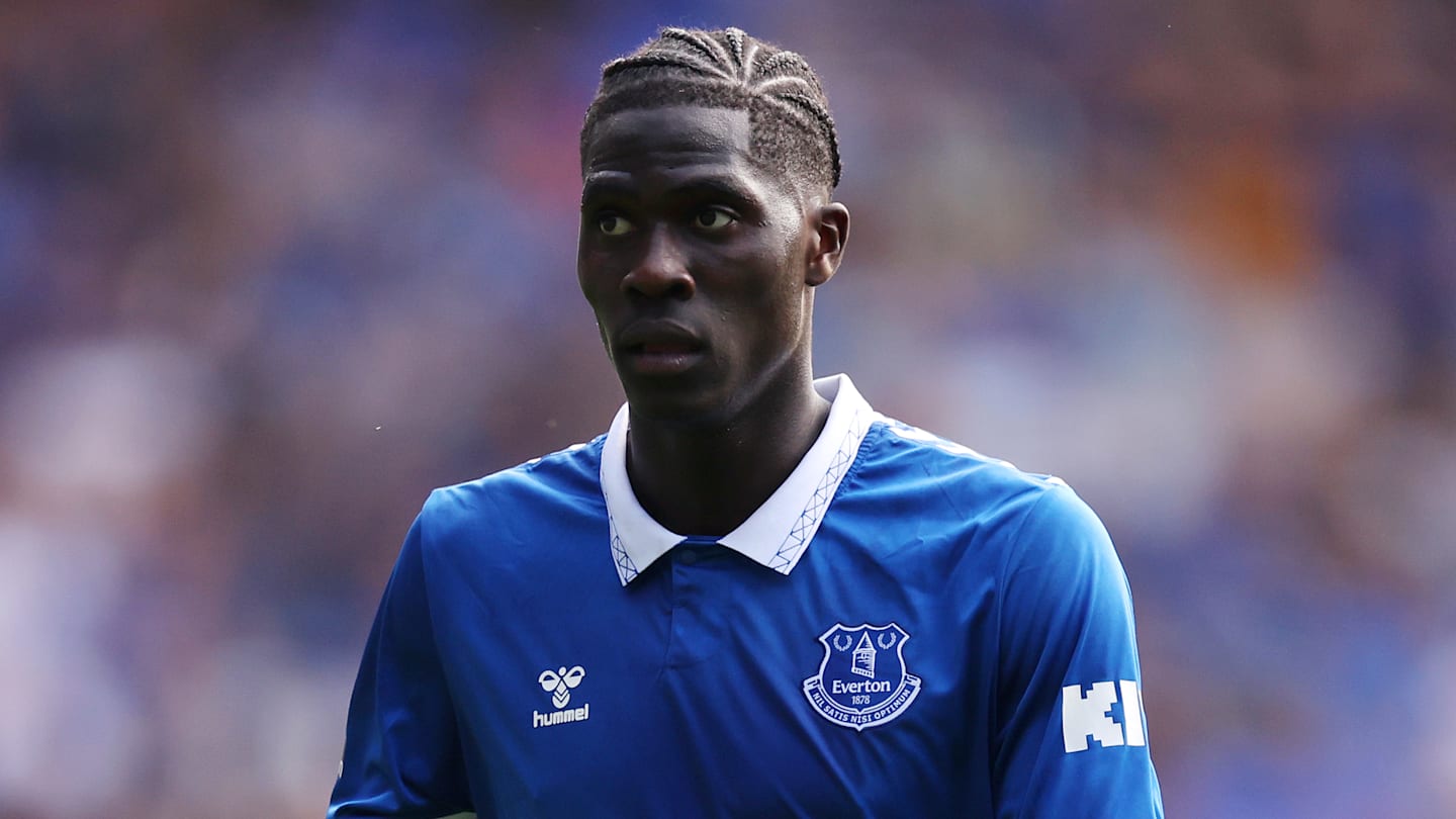 Aston Villa ‘nearing £50m deal’ to beat Arsenal & Bayern Munich to Premier League star