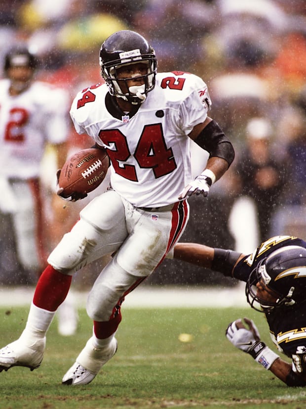 Atlanta Falcons kick returner Byron Hanspard (24) faces the San Diego Chargers at Qualcomm Stadium.
