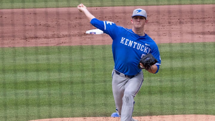 Kentucky pitcher Trey Pooser (51)
