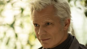 FX's Alien: Earth -- "Neverland" -- Season 1, Episode 1 (Airs Tues, August 12) -- Pictured: Timothy Olyphant as Kirsh. CR: Patrick Brown/FX