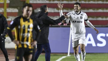 Zé Roberto marcou nos minutos finais do confronto