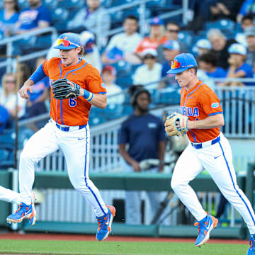 The Florida Gators snapped a three-game losing streak as three different players hit a 3-run home run in the team's 16-4 win over Jacksonville.