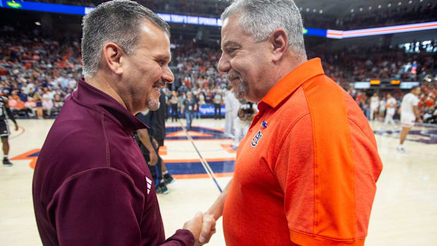 Chris Jans, Bruce Pear