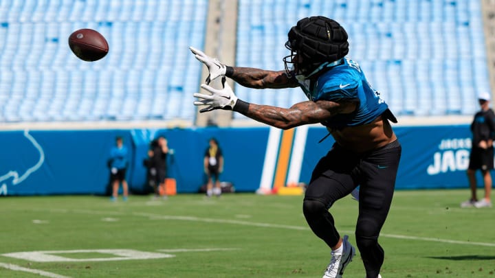 Jacksonville Jaguars tight end Evan Engram (17) catches a pass during the ninth day of an NFL football training camp practice Saturday, Aug. 3, 2024 at EverBank Stadium in Jacksonville, Fla. Today marked the first day of public practice inside the stadium.