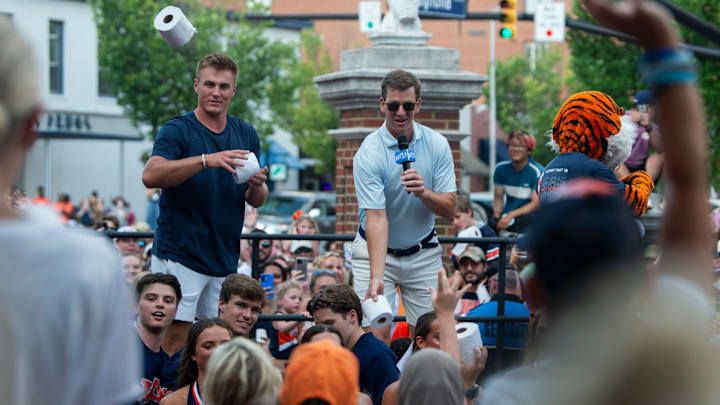 Fans and other Auburn athletes jumped in for the occasion Fans and other Auburn athletes jumped in for the occasion