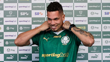 Paulinho foi uma das grandes contratações do Palmeiras para 2025