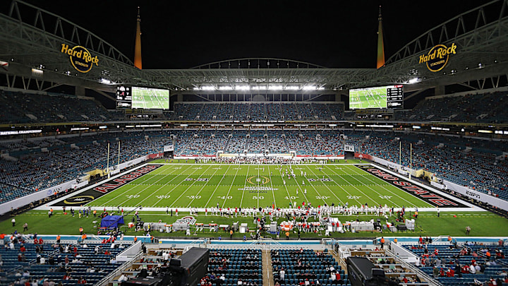 Jan. 11, 2021; Miami Gardens, Florida, USA; Ohio State Buckeyes offensive is on the field during the first quarter of the College Football Playoff National Championship between the Alabama Crimson Tide and the Ohio State Buckeyes at Hard Rock Stadium in Miami Gardens, Fla. on January 11, 2021. Jan. 11, 2021; Miami Gardens, Florida, USA; Ohio State Buckeyes offensive is on the field during the first quarter of the College Football Playoff National Championship between the Alabama Crimson Tide and the Ohio State Buckeyes at Hard Rock Stadium in Miami Gardens, Fla. on January 11, 2021.