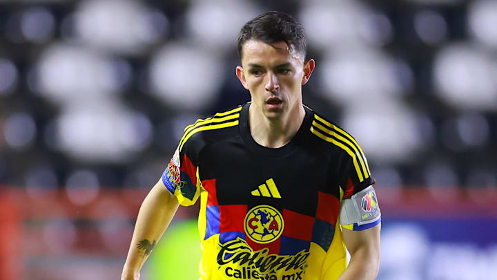 La polémica sobre la convocatoria de jugadores naturalizados a la Selección Mexicana escaló cuando Álvaro Fidalgo, mediocampista del Real Betis respondió a las críticas de Héctor Herrera sobre la inclusión de futbolistas nacidos en el extranjero.