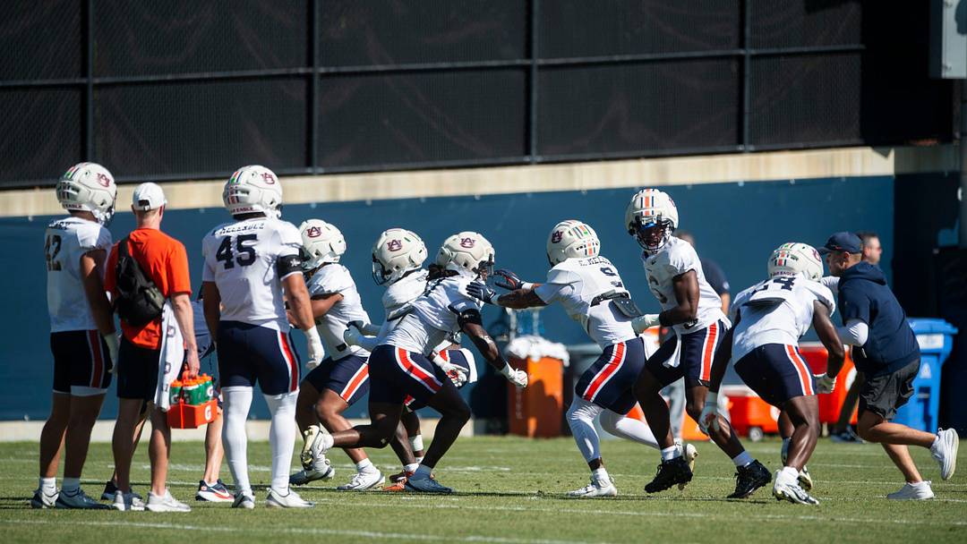 Four-star edge rusher James Pace announced his commitment to Auburn at the end of this week. Four-star edge rusher James Pace announced his commitment to Auburn at the end of this week.