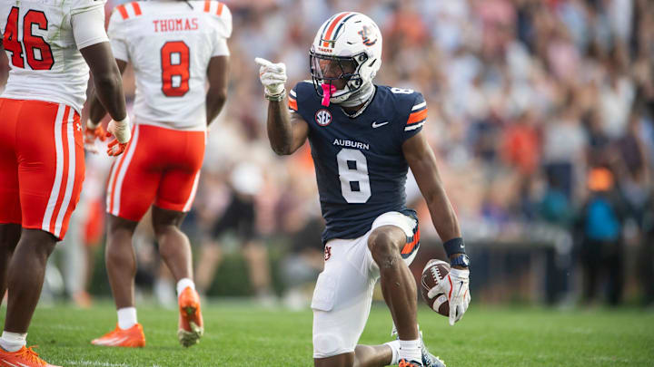 Arch Manning will have a new top target at Texas with the addition of former Auburn receiver Cam Coleman.