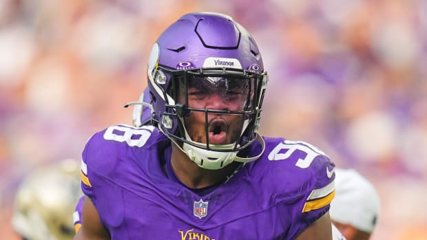  Minnesota Vikings linebacker D.J. Wonnum (98) celebrates his sack. Brad Rempel-USA TODAY Sports