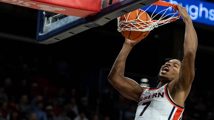 Auburn Tigers forward Keyshawn Hall (7) dunks the ball as Auburn Tigers take on Wofford Terriers at Neville Arena in Auburn, Ala. on Tuesday, Nov. 11, 2025. Auburn Tigers defeated Wofford Terriers 93-62.
