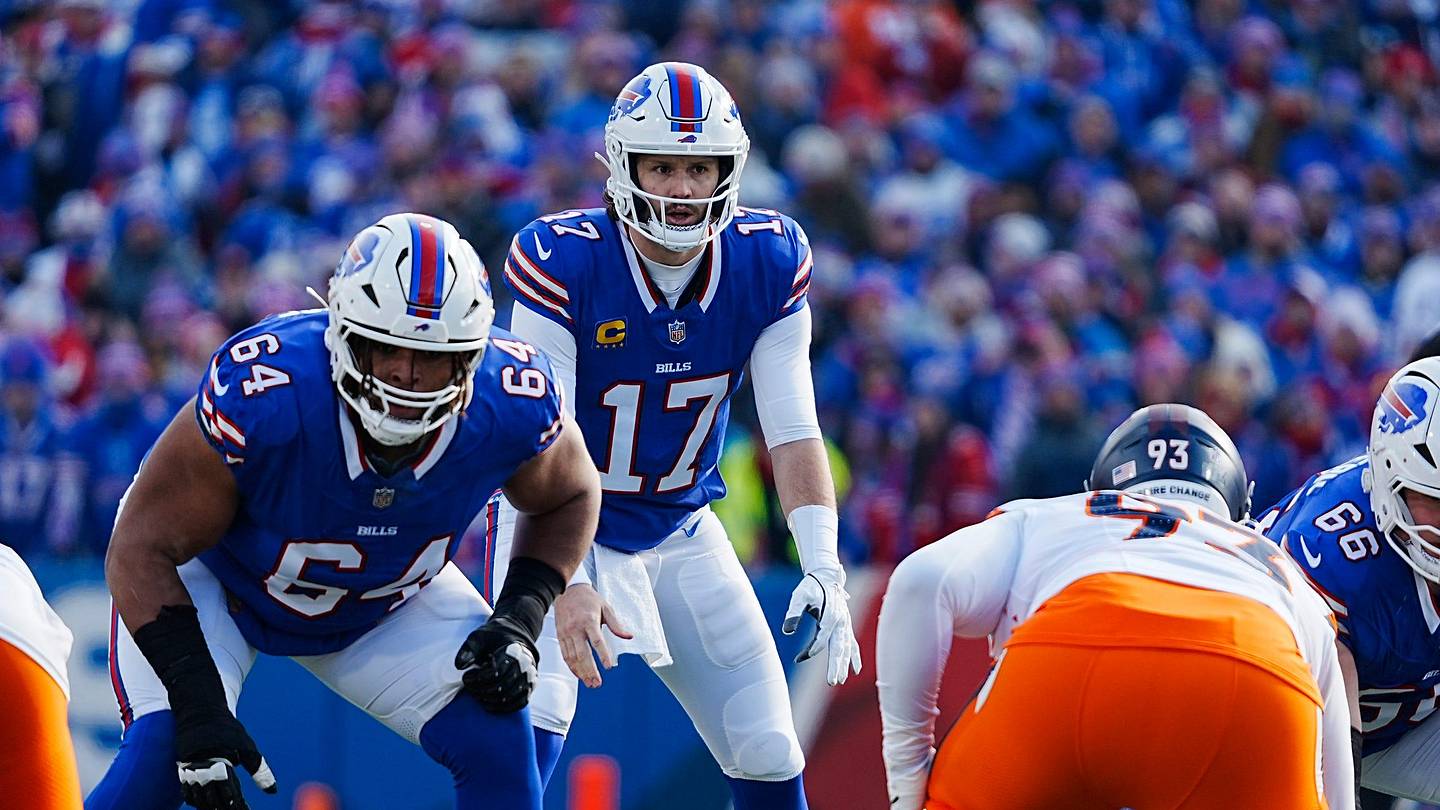 Watch: Bills QB Josh Allen tell his players at snap to be ready for big play