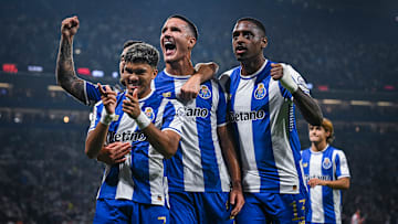 William Gomes abriu o placar para o Porto no Estádio do Dragão 