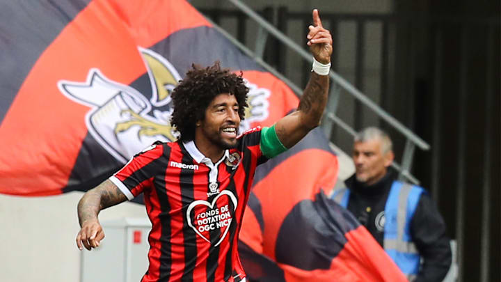Bayern Munich considered bringing Dante back to Bavaria in January.