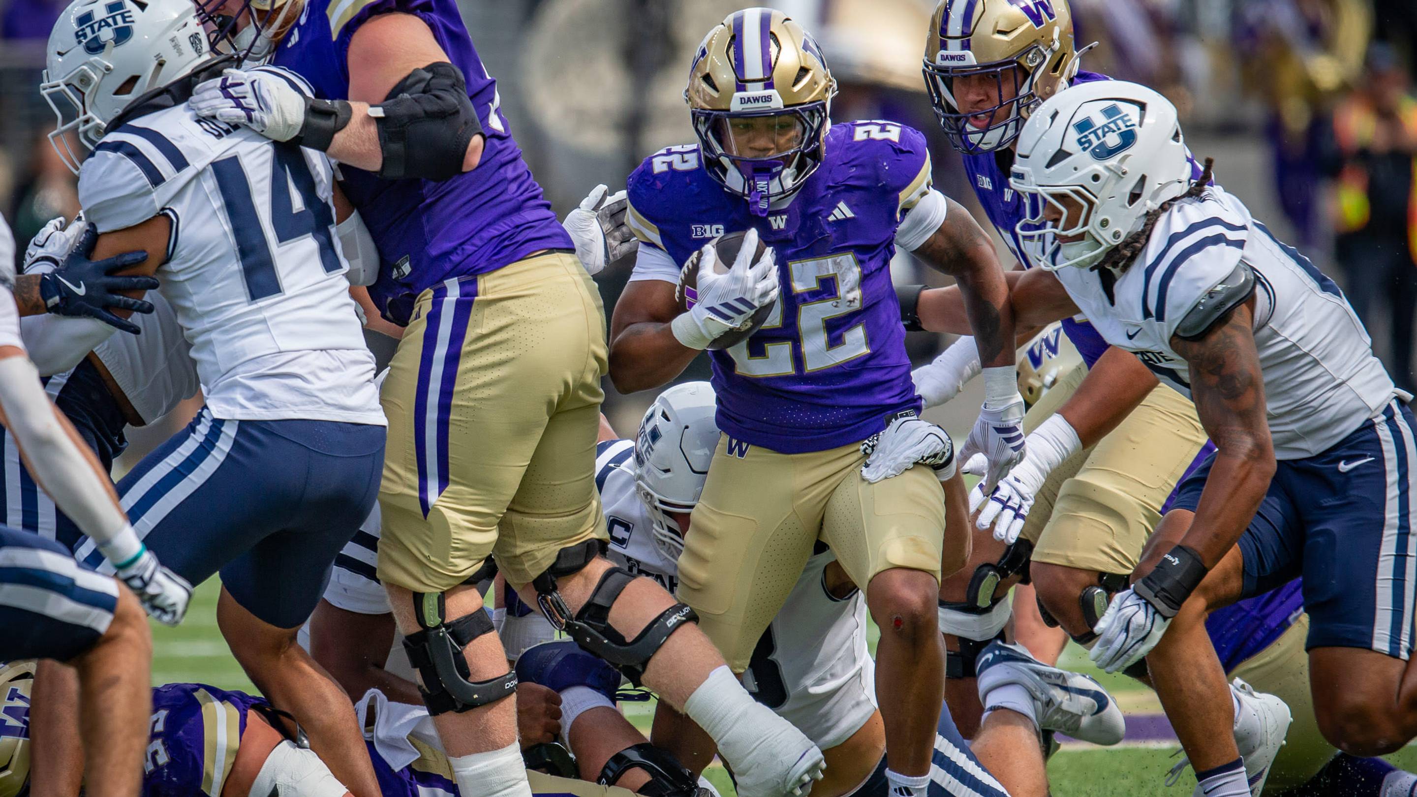 Trey Cooley Had Career Night End With Shoulder Injury
