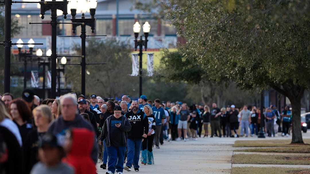 Patrons wait in line to enter Thursday, Jan. 30, 2025 at EverBank Stadium in Jacksonville, Fla. Jaguars fans got a chance to see the new head coach speak and give a warm welcome at the stadium.