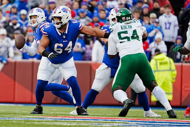 Buffalo Bills O'cyrus Torrence blocks against the New York Jets.