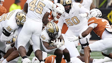 Nov 1, 2025; Austin, Texas, USA; Vanderbilt Commodores running back Sedrick Alexander (28) runs for yards during the first half against the Texas Longhorns at Darrell K Royal-Texas Memorial Stadium. Mandatory Credit: Scott Wachter-Imagn Images