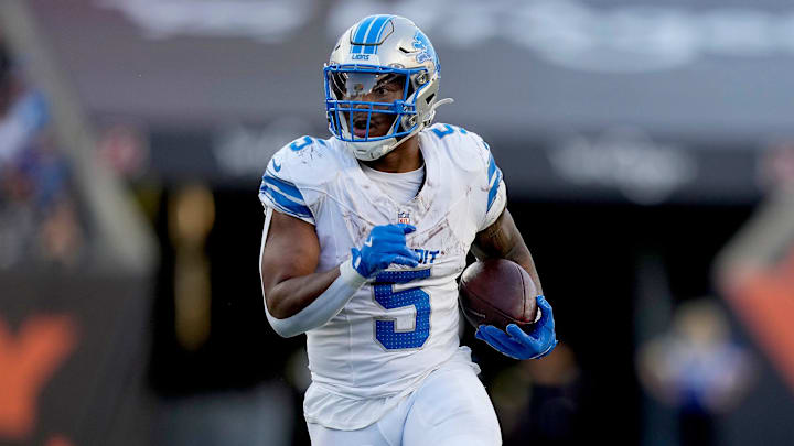 Detroit Lions running back David Montgomery (5) runs toward the end zone in the 3rd quarter over the Cincinnati Bengals at Paycor Stadium on October 5, 2025.