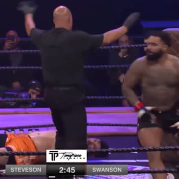 Gable Steveson knocked out his second straight opponent and his MMA career is off to a solid start. 