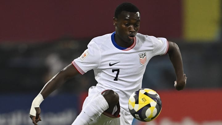 Der FC Bayern soll vor einer Verpflichtung von Nimfasha Berchimas stehen