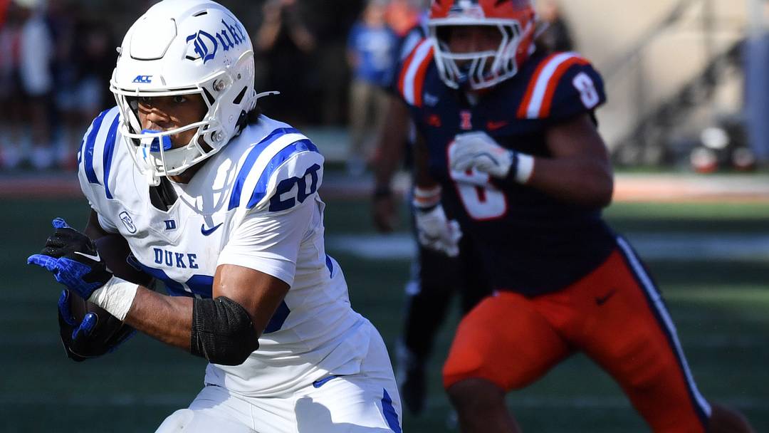 Sep 12, 2026; Champaign, Illinois, USA; Duke Blue Devils running back Nate Sheppard (20) scores a touchdown during the first half against the Illinois Fighting Illini at Gies Memorial Stadium. Mandatory Credit: Ron Johnson-Imagn Images Sep 12, 2026; Champaign, Illinois, USA; Duke Blue Devils running back Nate Sheppard (20) scores a touchdown during the first half against the Illinois Fighting Illini at Gies Memorial Stadium. Mandatory Credit: Ron Johnson-Imagn Images