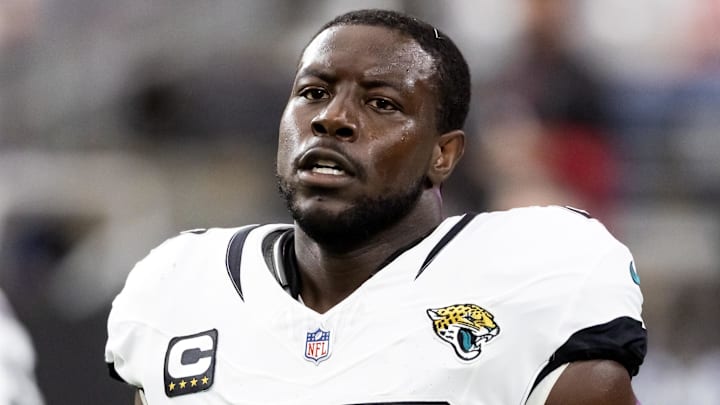 Nov 23, 2025; Glendale, Arizona, USA; Jacksonville Jaguars linebacker Foyesade Oluokun (23) against the Arizona Cardinals at State Farm Stadium. 